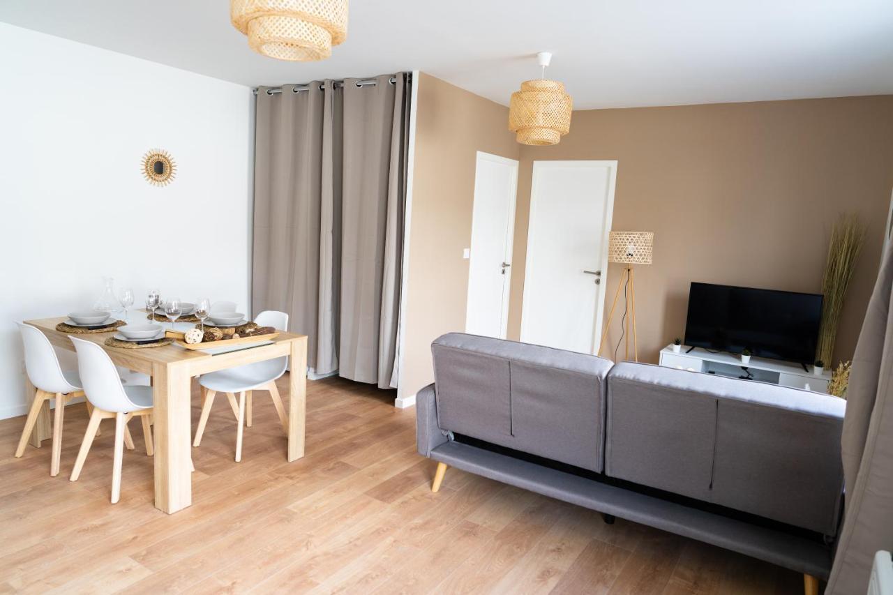 Spacieux Appartement Avec Parking Prive A 쏘뮤흐 외부 사진