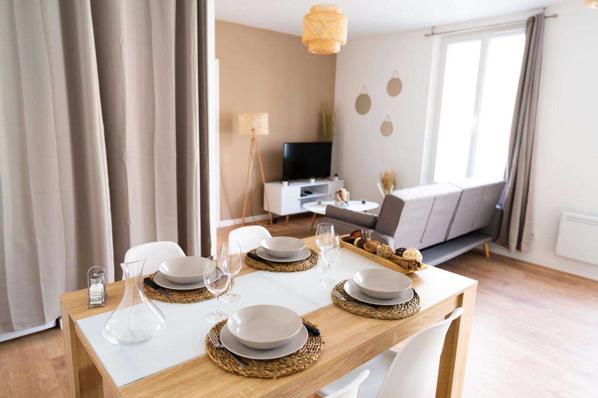 Spacieux Appartement Avec Parking Prive A 쏘뮤흐 외부 사진